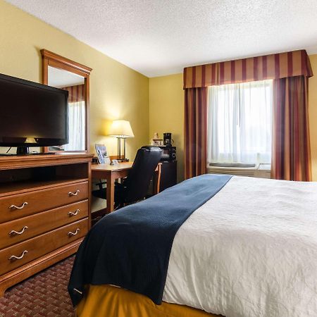 Rodeway Inn & Suites Jacksonville Near Camp Lejeune מראה חיצוני תמונה