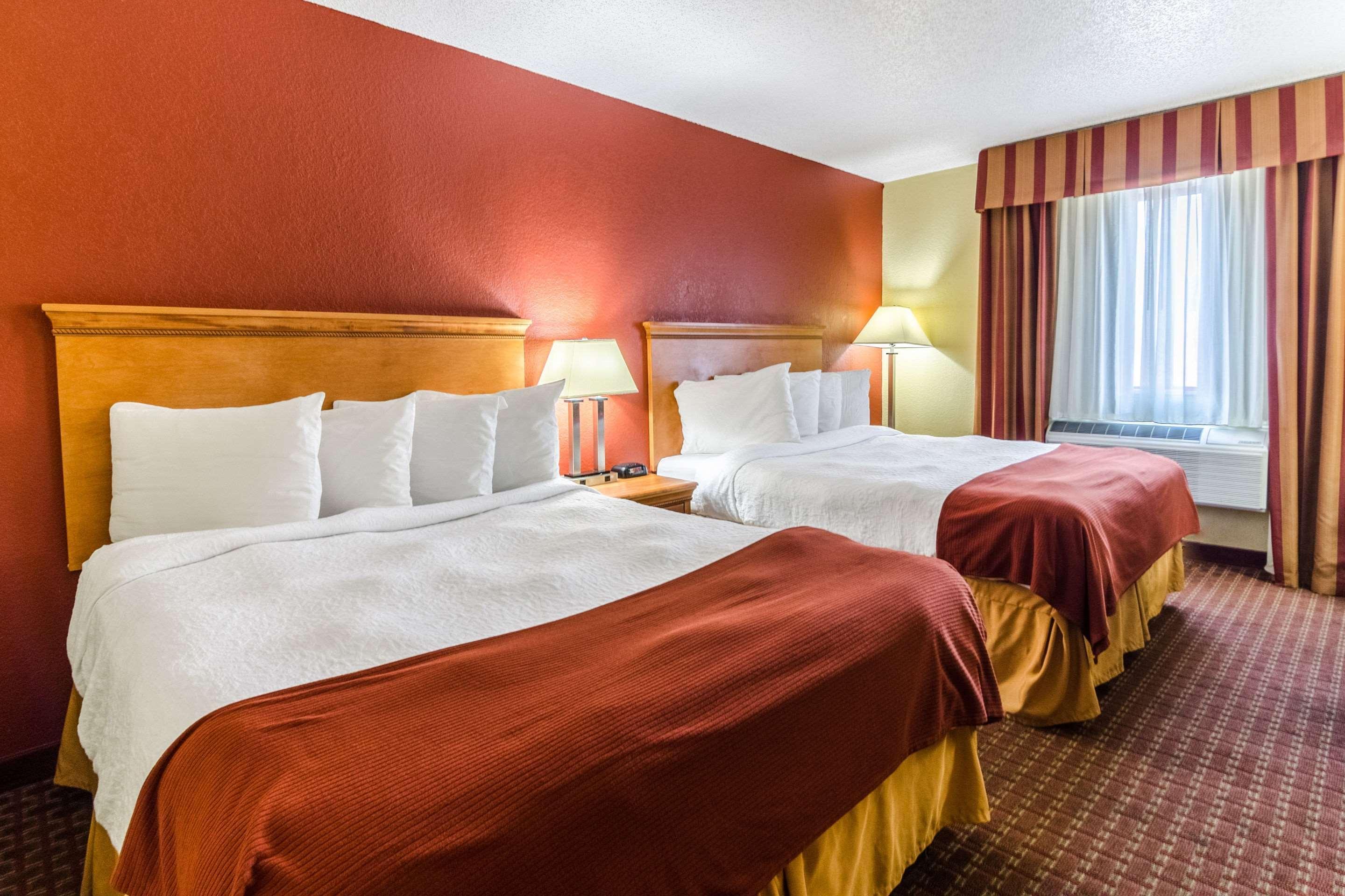 Rodeway Inn & Suites Jacksonville Near Camp Lejeune מראה חיצוני תמונה